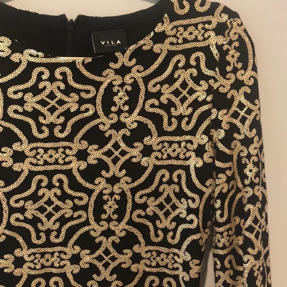 Sequined Dress - Picture 2 of 2